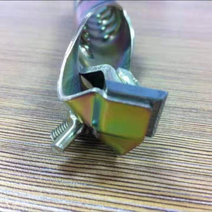 Corner scraper